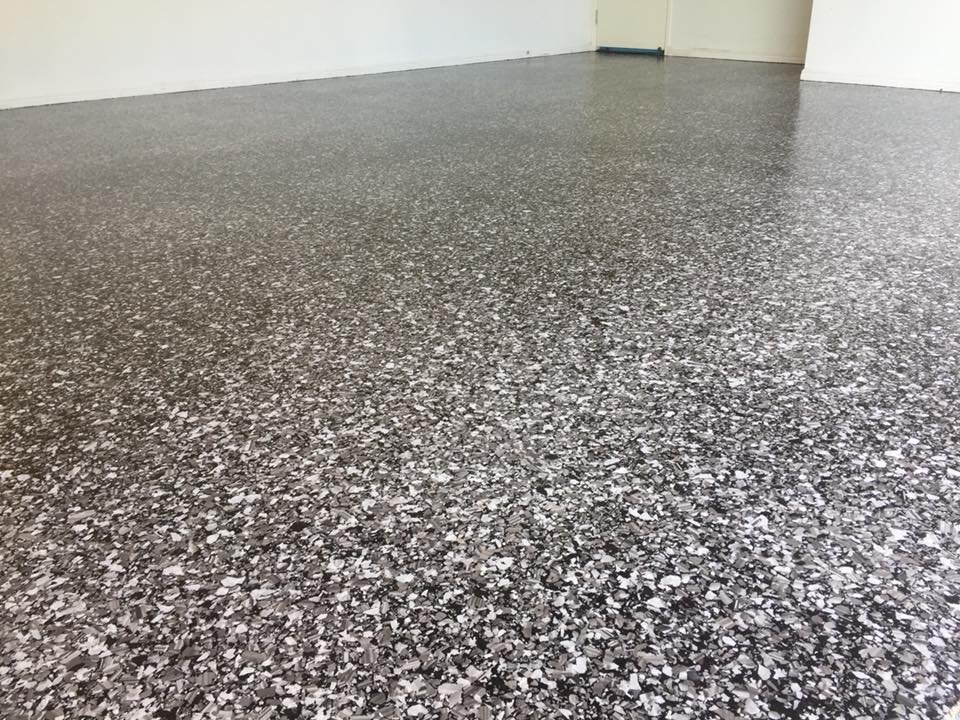 Decorative flake floor finish